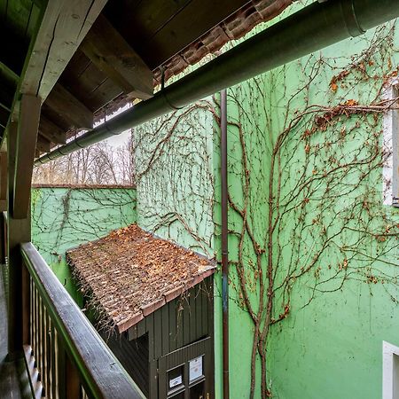 Rodinny Hotel Myslivna Třeboň Exterior foto