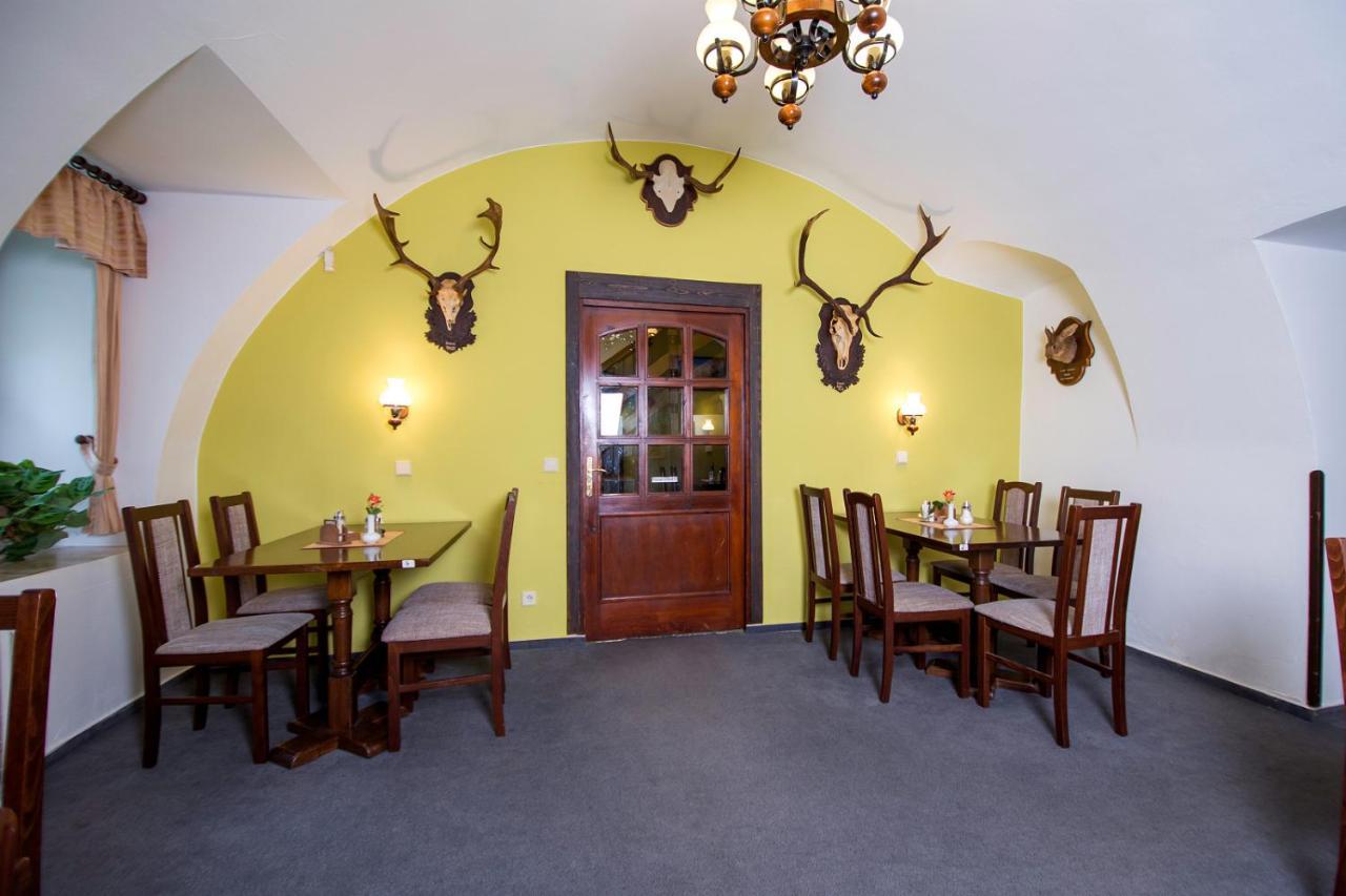Rodinny Hotel Myslivna Třeboň Exterior foto